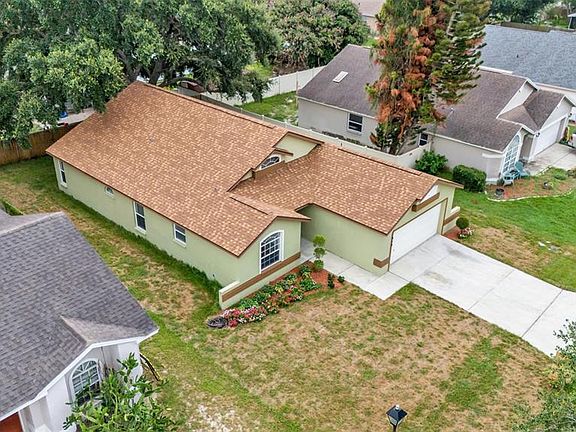 3rd image of 419 SAINT ANNS DRIVE