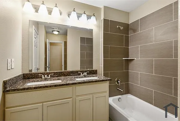 113 Craig St #A — Photo 15