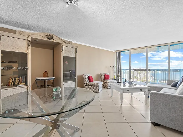 18081 Biscayne Blvd #1903 — Photo 17