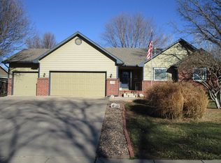 1416 N Broadmoor St, Derby, KS 67037