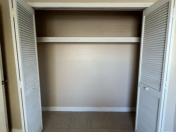 5th image of 312 Cape Coral Pkwy W