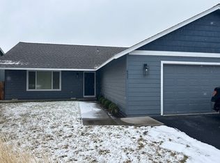 637 SE Conifer Ct, Madras, OR 97741