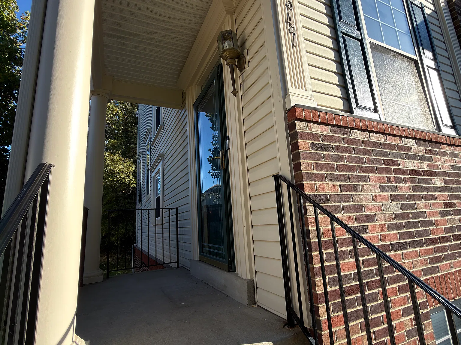 3 bed, 1554 sqft, $2,925 — Photo 2