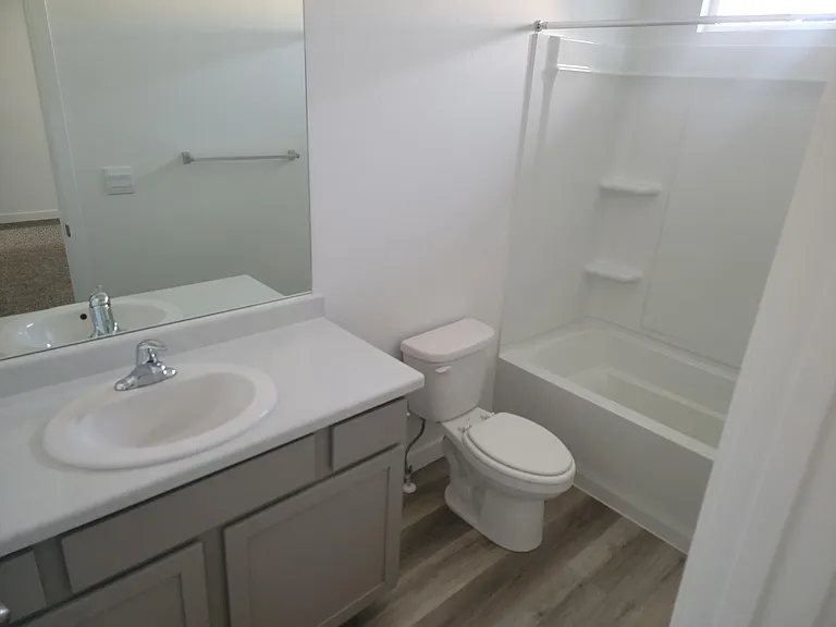 32 N Wayne Way — Photo 8