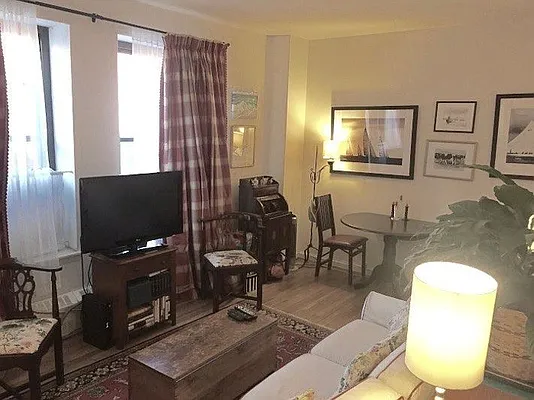 Rented by Brown Harris Stevens | media 5