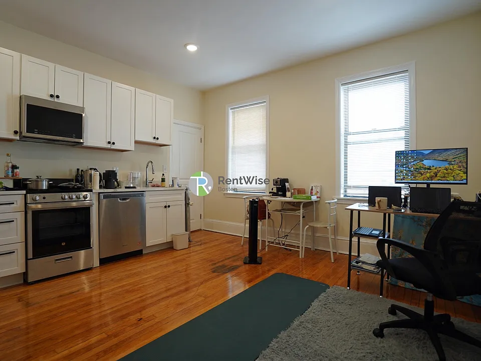 1218 Commonwealth Ave #18