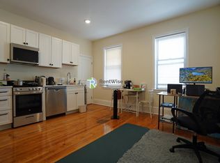 1218 Commonwealth Ave APT 18, Allston, MA 02134