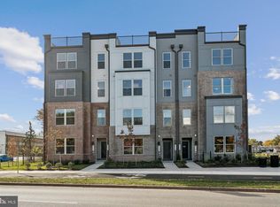 2133 Glacier Rd, Herndon, VA 20170