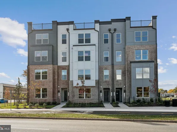 2133 Glacier Rd, Herndon, VA 20170