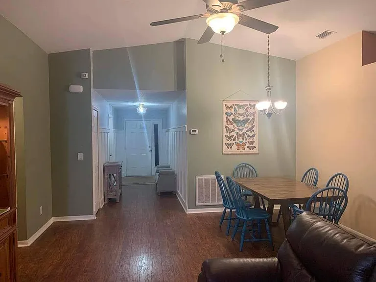 Dining and reading area