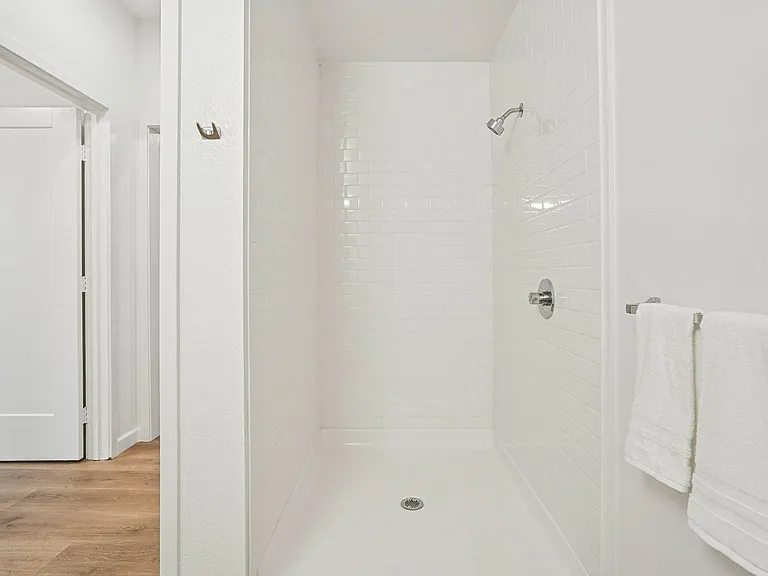 8733 Reading Ave - The Stride — Photo 15