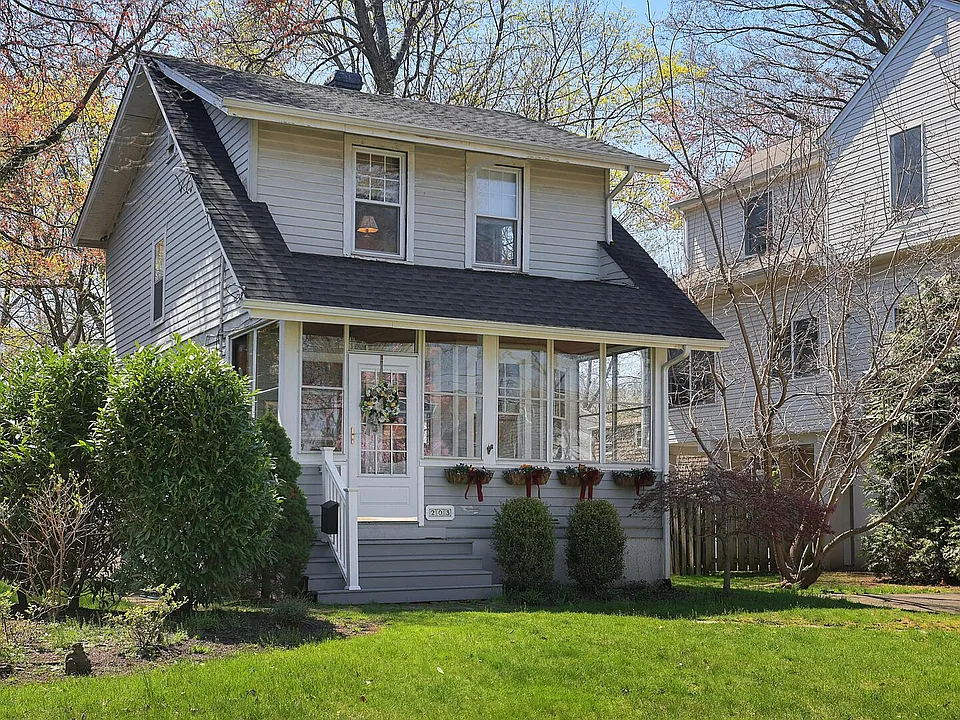 203 Edgar Ave