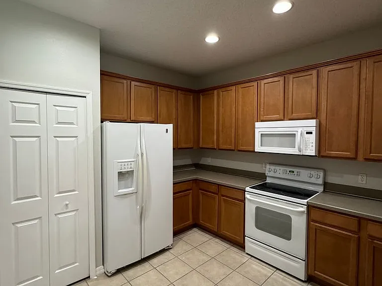10360 Sandy Marsh Ln — Photo 7