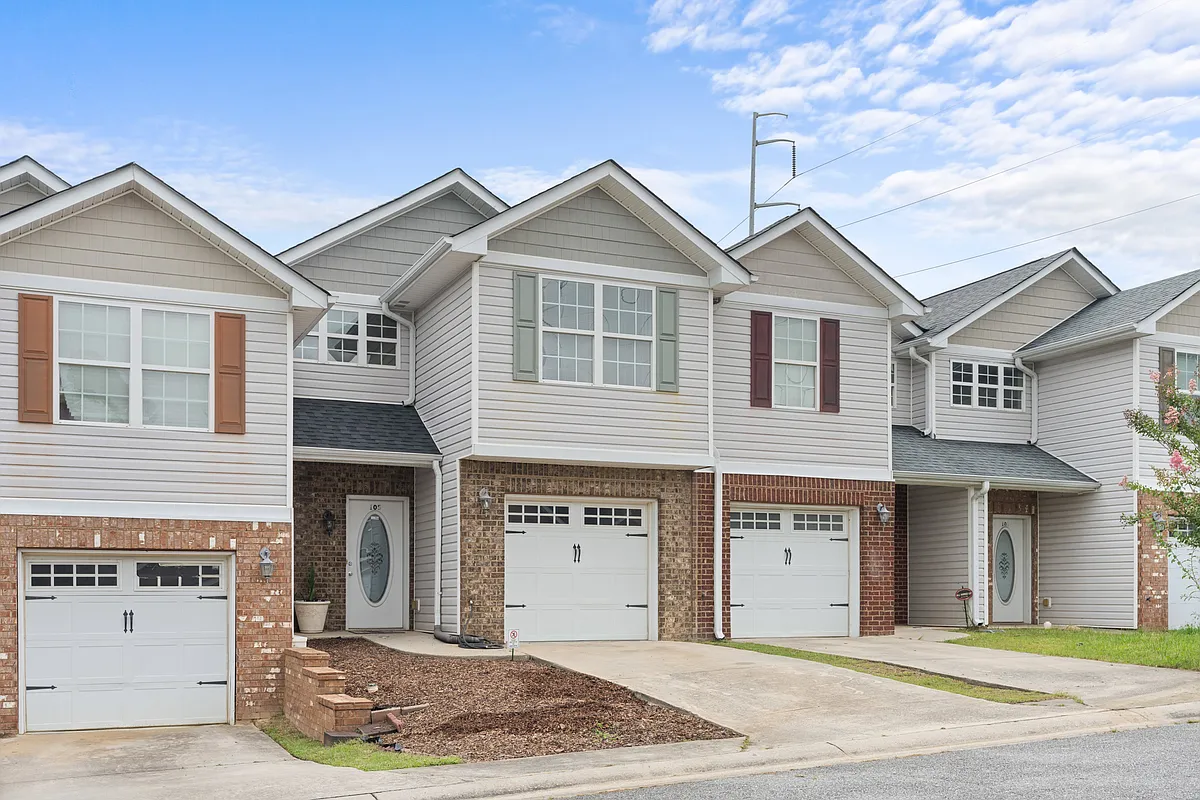 Building Photo - 105 Yearwood Dr