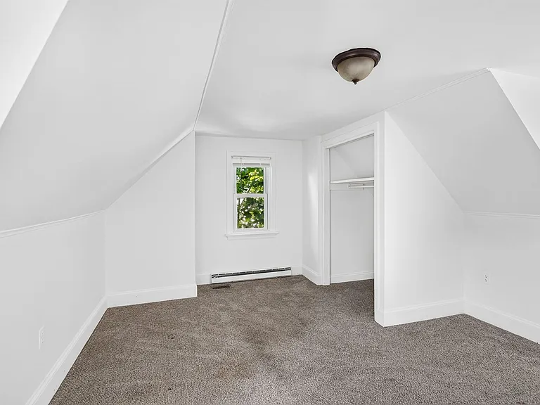 223 N New St — Photo 39