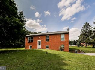 2119 Moonlight Dr, Hampstead, MD 21074