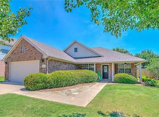 2112 Crestwood Trl, Mansfield, TX 76063