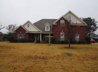 135 Timberland Dr, Millbrook, AL 36054