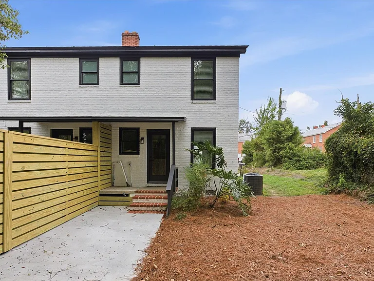 421 E Jennings St — Photo 36