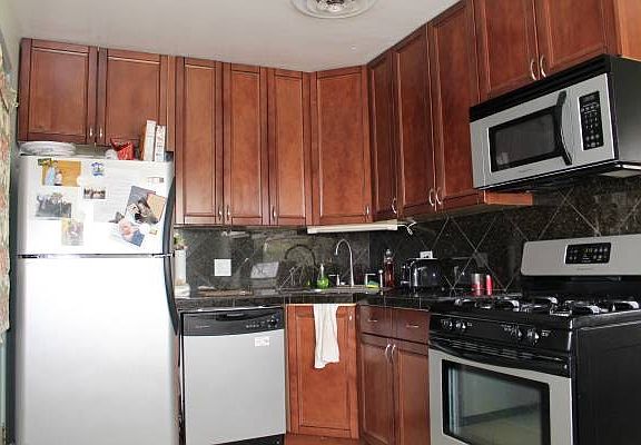 5th image of 1510 E Highland Ave