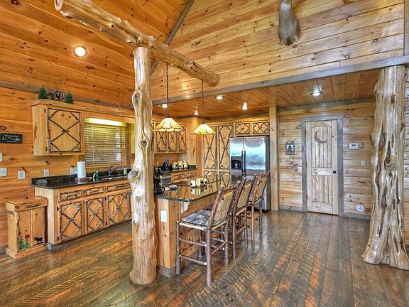 5th image of 545 Big Timber Rd
