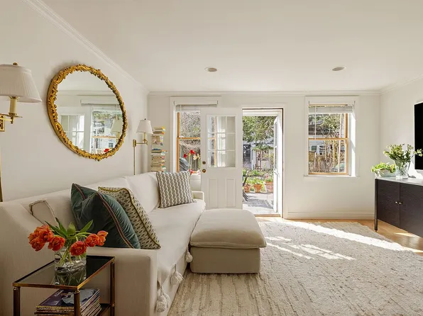 16 Strong Pl, Brooklyn, NY 11231