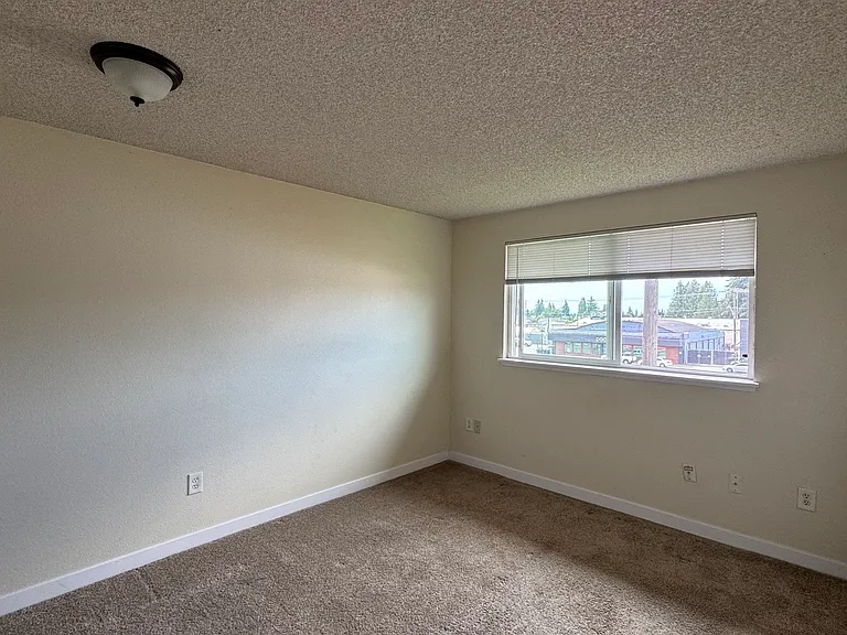 8212 S Bell St #B — Photo 10
