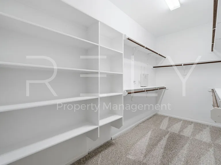 227 Choke Canyon Ln — Photo 24