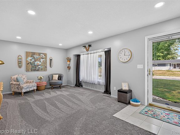 4th image of 8404 Bellechasse Ct