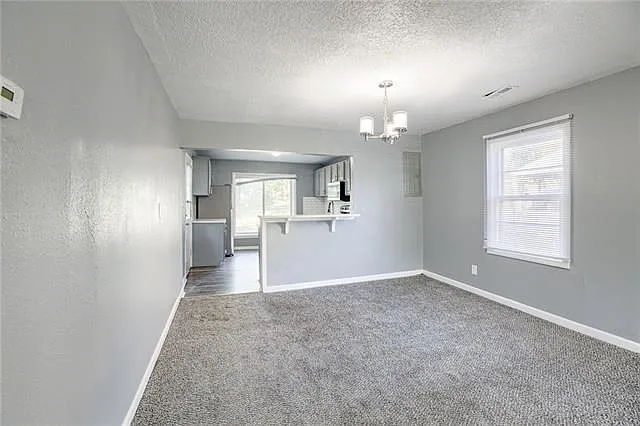 11000 N Kenwood Ave — Photo 4