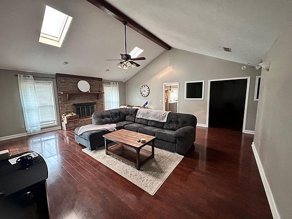 4th image of 77 Sherwood Dr
