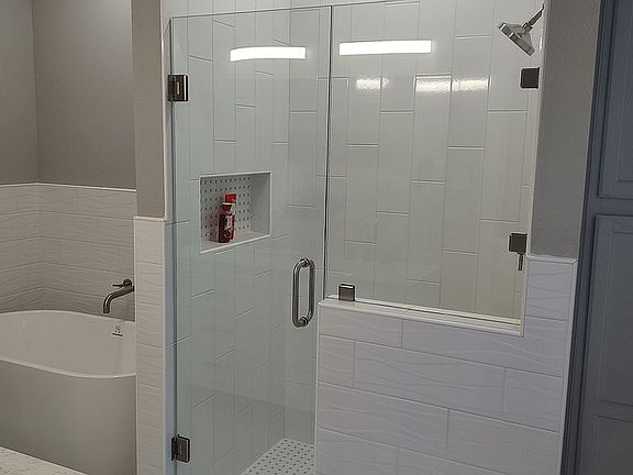 5th image of 1530 W Gramercy Pl