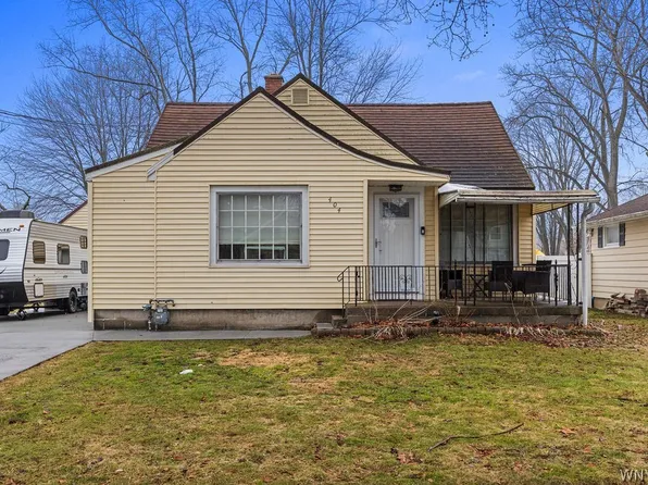 404 E Stenzil St, North Tonawanda, NY 14120