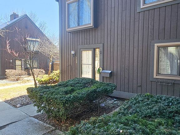 3rd image of 160 Carberry Hill Ct