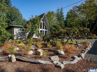 615 Thistle St, Port Angeles, WA 98362