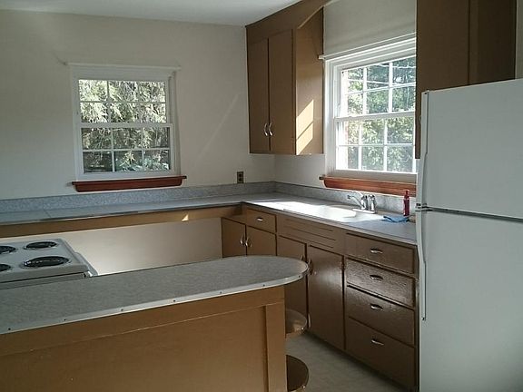 Large kitchen, plenty of counterspace