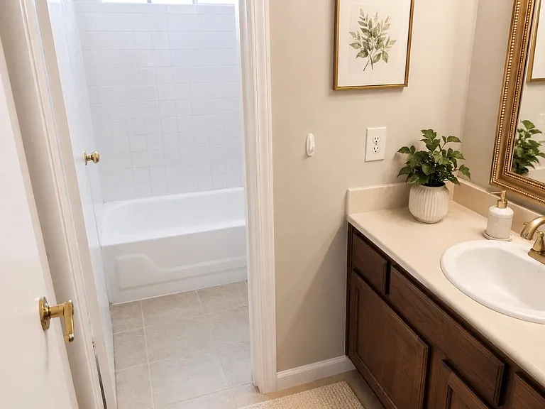 3023 Garden Ln — Photo 8