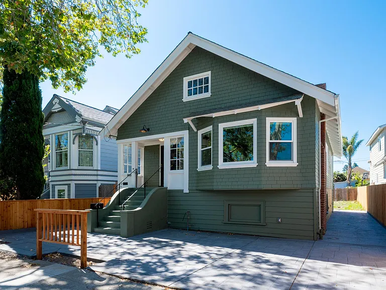 1308 Alcatraz Ave — Photo 10
