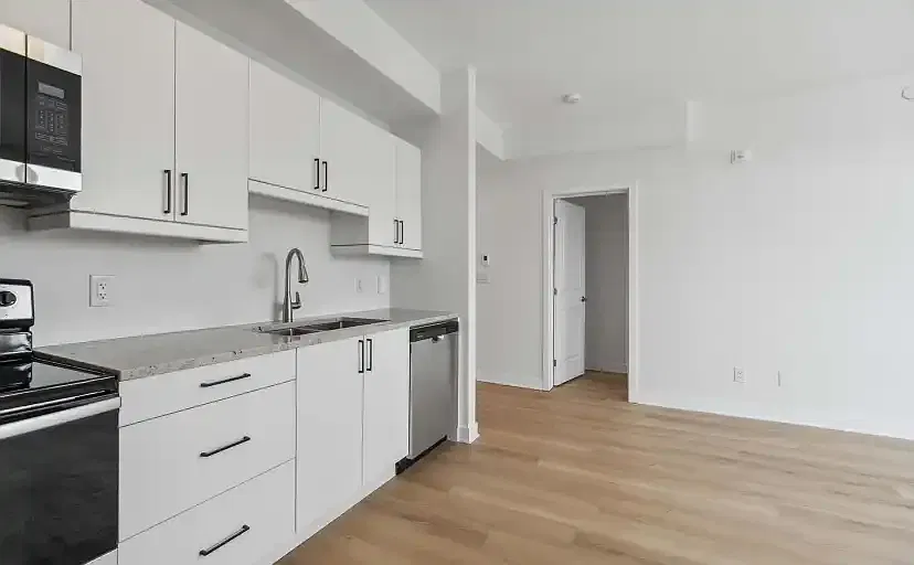 2 bed, 1.0 bath, $2,400 — Photo 4