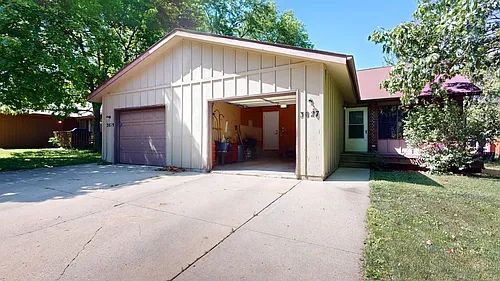 3827 Phoenix St Photo 1