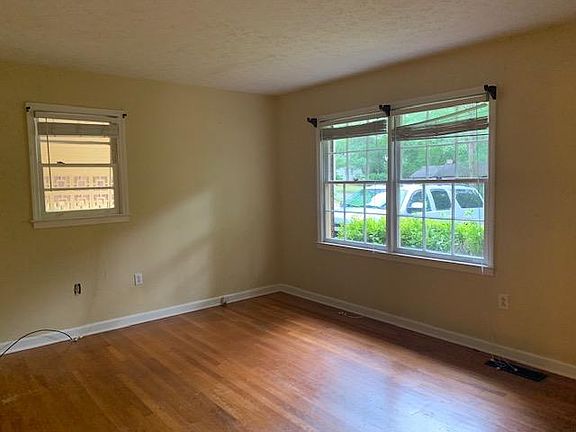 5th image of 88 Mimosa Dr
