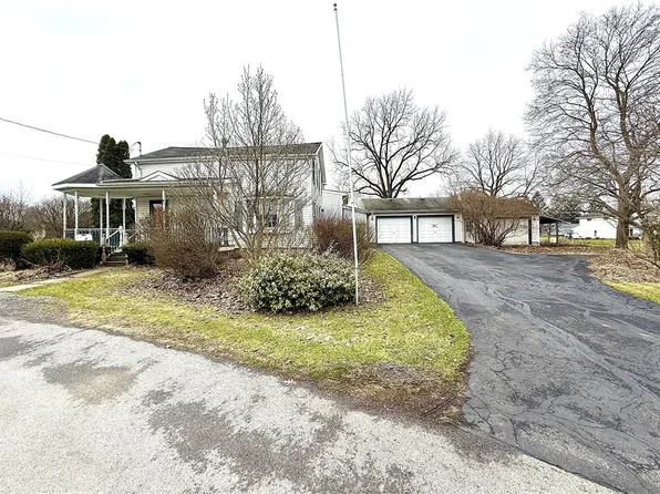 9 Illick St W, Waterloo, NY 13165