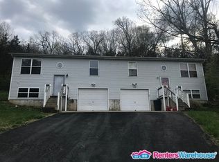 5520 Carla Dr, High Ridge, MO 63049