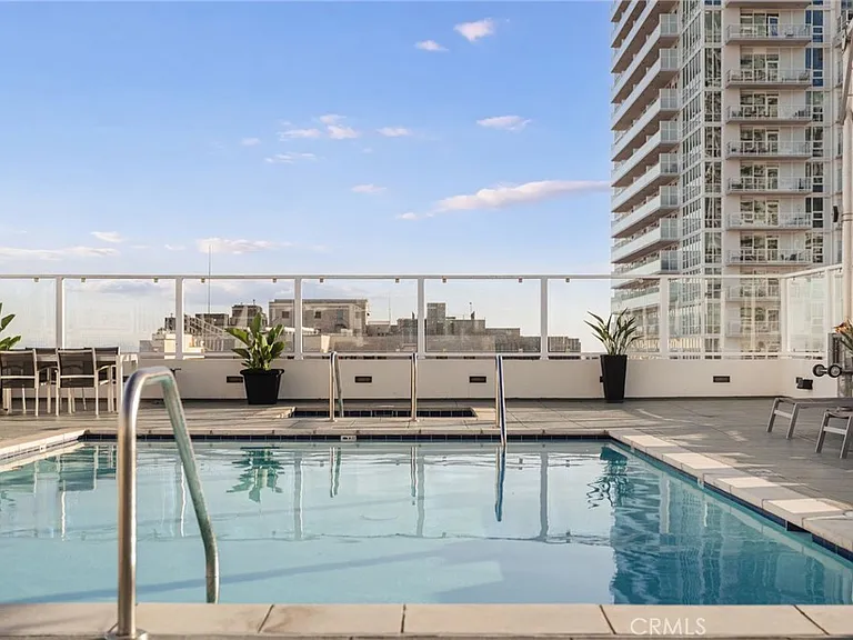 939 S Broadway #1001 — Photo 24