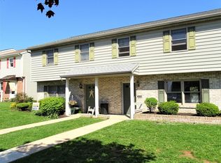 72 Oriole Dr, Ephrata, PA 17522