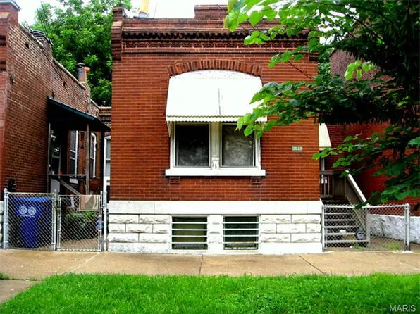 3648 Salena St, Saint Louis, MO 63118