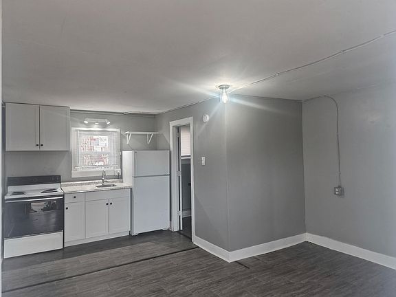 2nd image of 2400 Lake Ave APT E