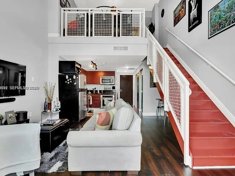 244 NE Biscayne Blvd #440 — Photo 36