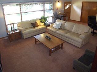 3916 Magnolia St, Colorado Springs, CO 80907