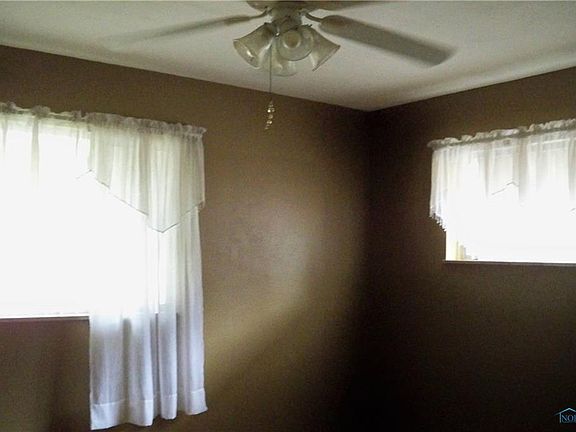2nd image of 227 Windsor Dr